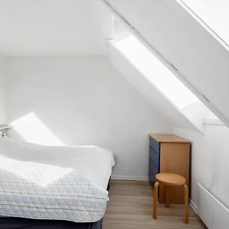 4108-borre-klintholm-havneby-8 * Borre