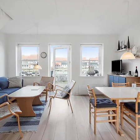 4108-borre-klintholm-havneby-8 *