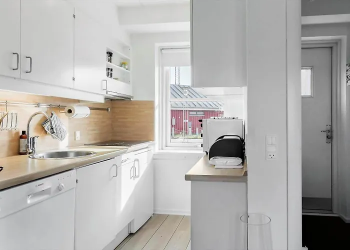 4108-borre-klintholm-havneby-8